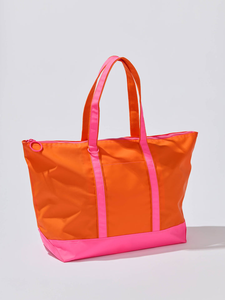 PORT WATER RESISTANT TOTE: WHITE