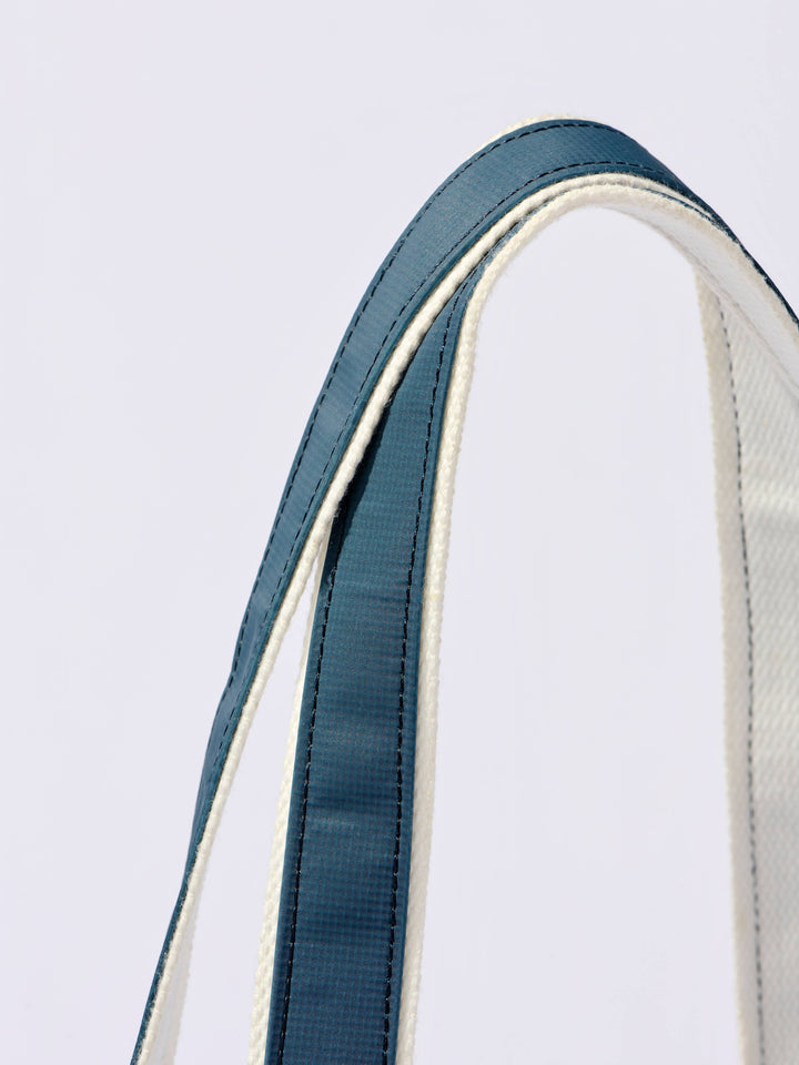 PORT WATER RESISTANT TOTE: WHITE