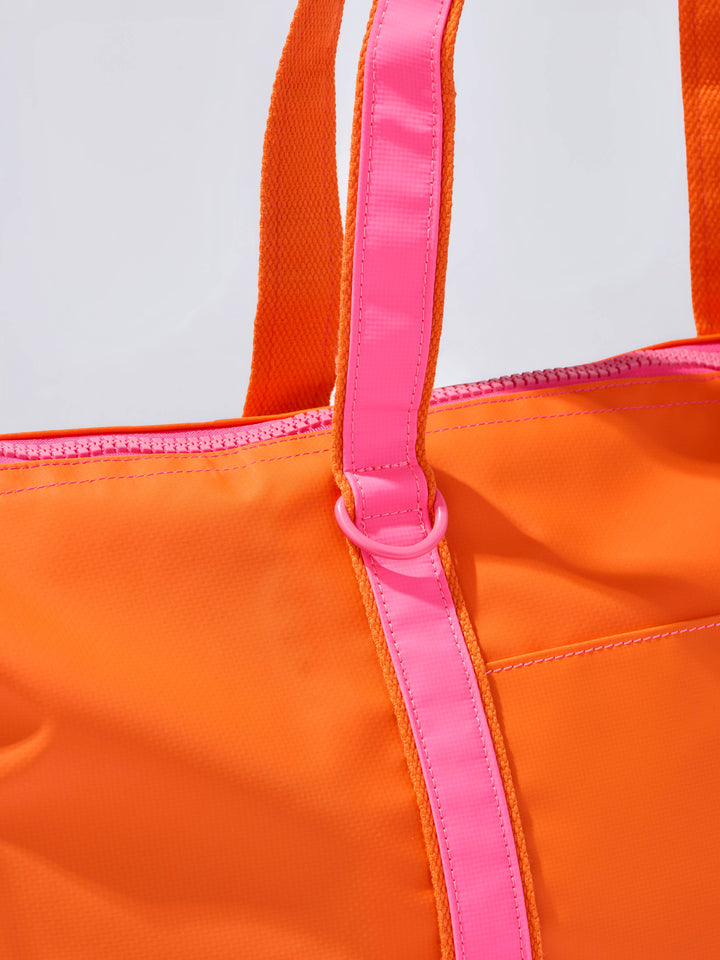 PORT WATER RESISTANT TOTE: WHITE