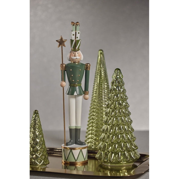 NUTCRACKER SOLDIER W/ STAR, 18"