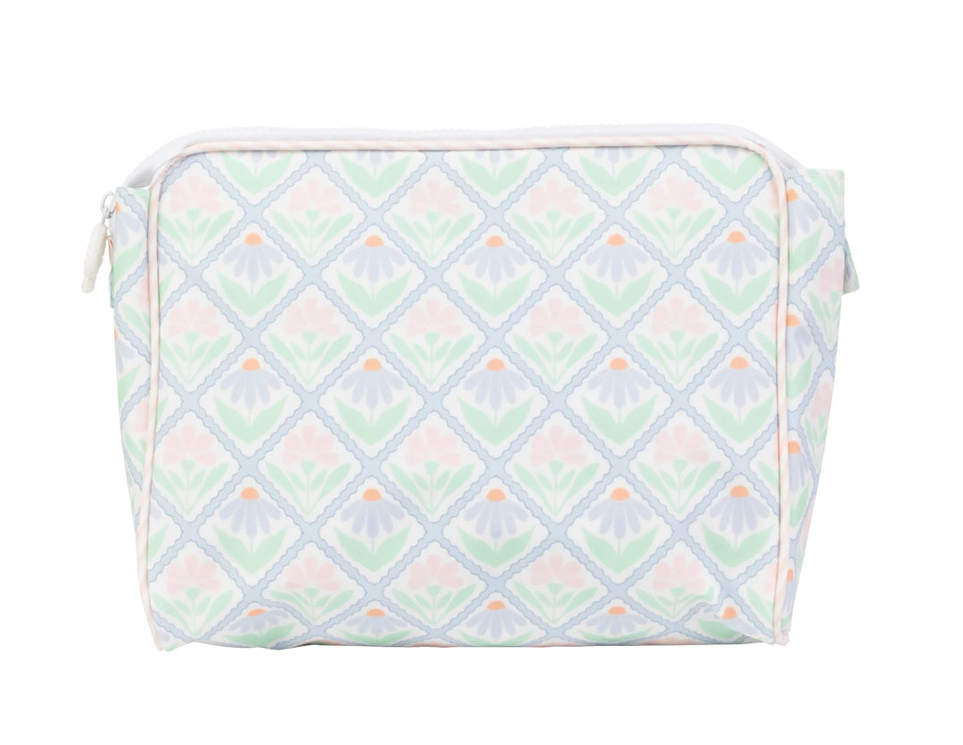 Apple of My Isla Go Bags
