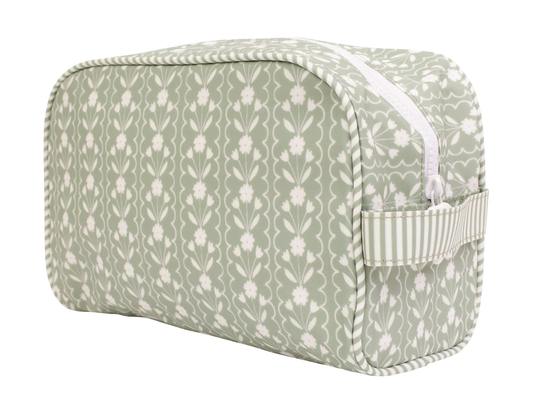 Apple of My Isla Dopp Kits