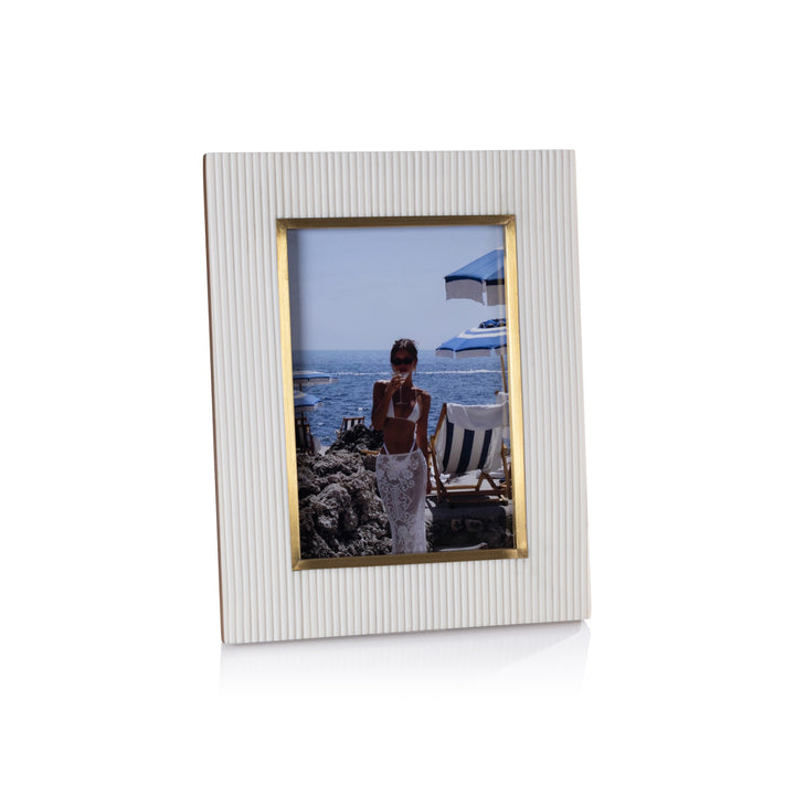 Bossa Ribbed White Resin Photo Frame with Brass Inside Border - 5x7