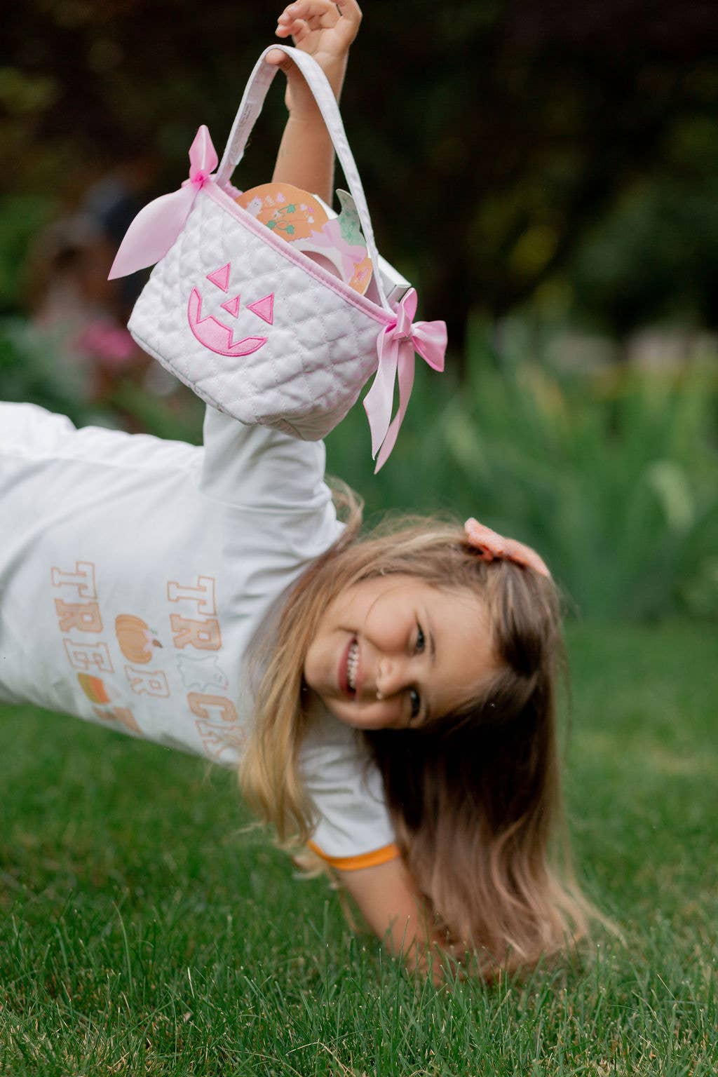 Stitching Around Pumpkin Tote