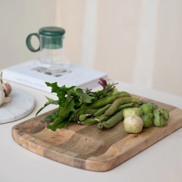 Cutting Board with Catch All Area & Handle, Natural