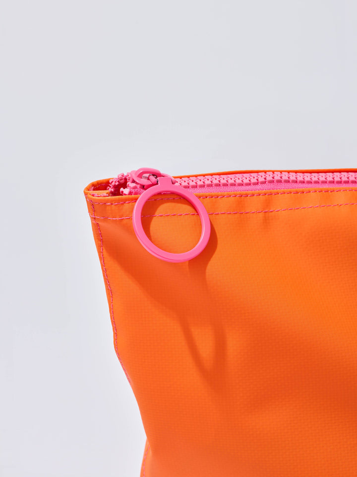 PORT WATER RESISTANT TOTE: WHITE
