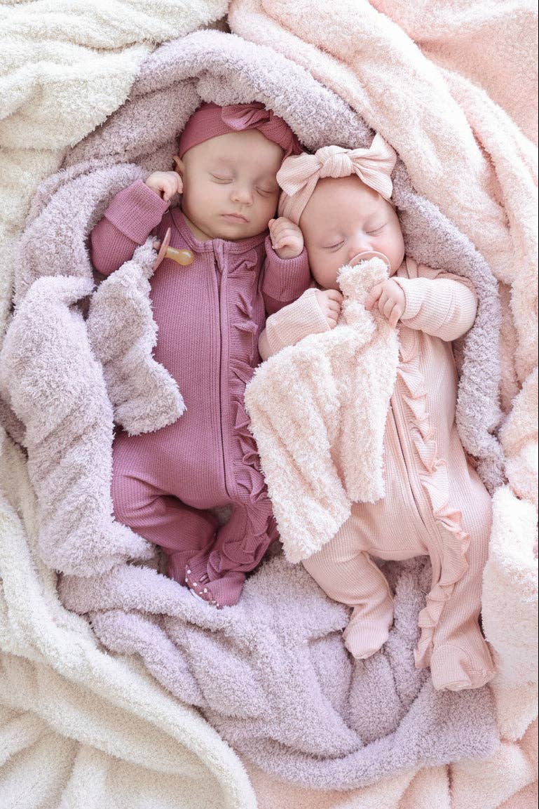 CuddleLane™ Luxe Blankets | (72" x 48") / Shell