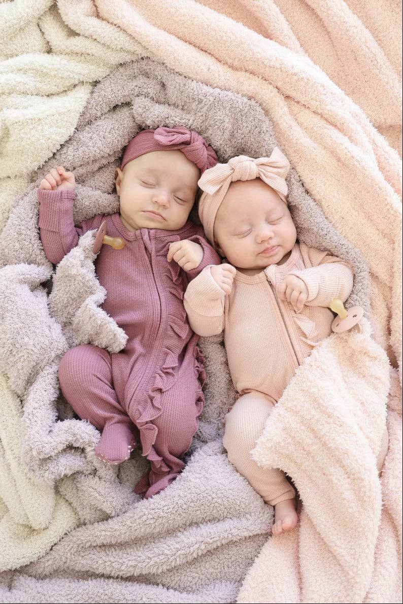 CuddleLane™ Luxe Blankets | (72" x 48") / Shell