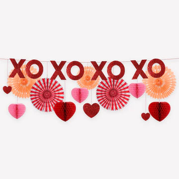 Stitching Around Honeycomb Hearts Garland - Thumbnail 2