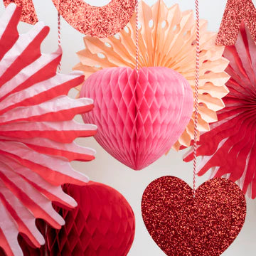 Stitching Around Honeycomb Hearts Garland - Thumbnail 3