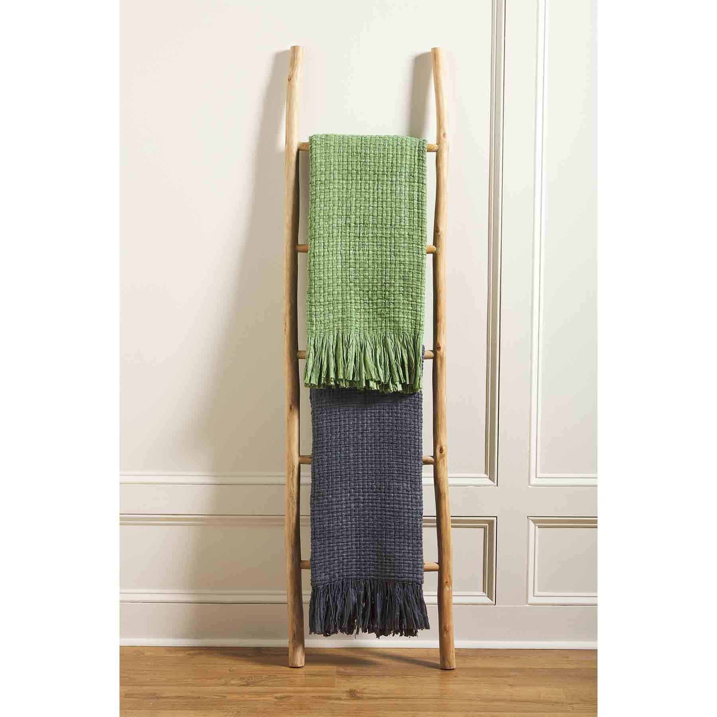 GREEN RECYCLED COLORED THROW