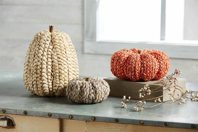 Unique Artisan Fall Decoration Woven Corn Husk Pumpkins with Wooden Stem